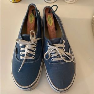 Men’s blue vans